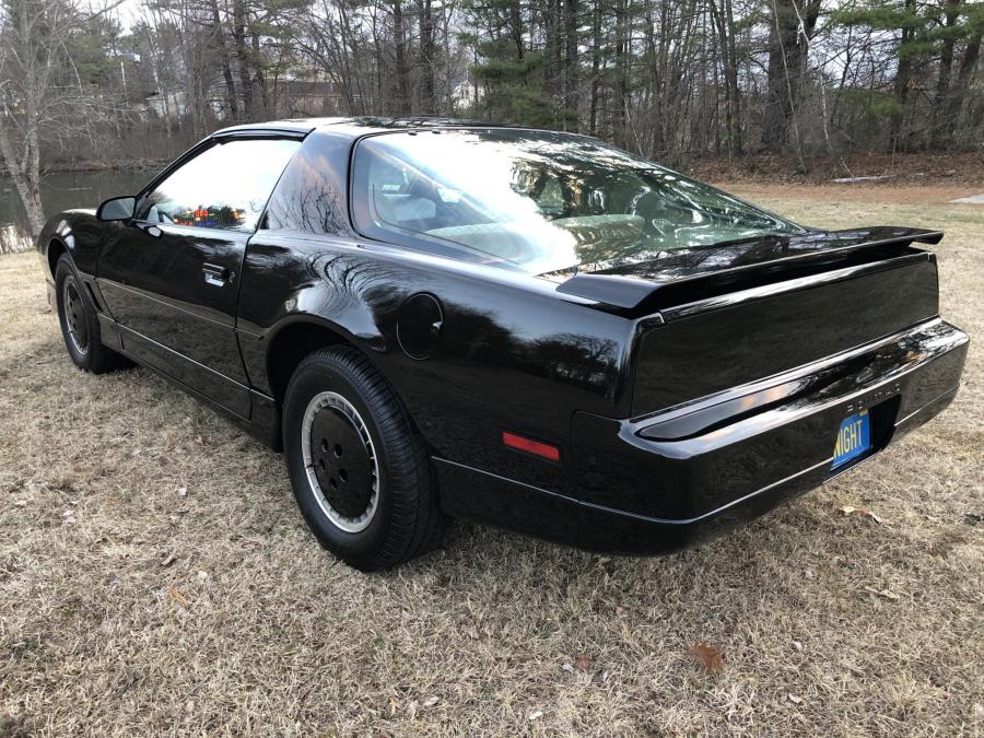  Pontiac Firebird Trans Am GTA KITT Tribute 1987 года  (фото 9 из 78)